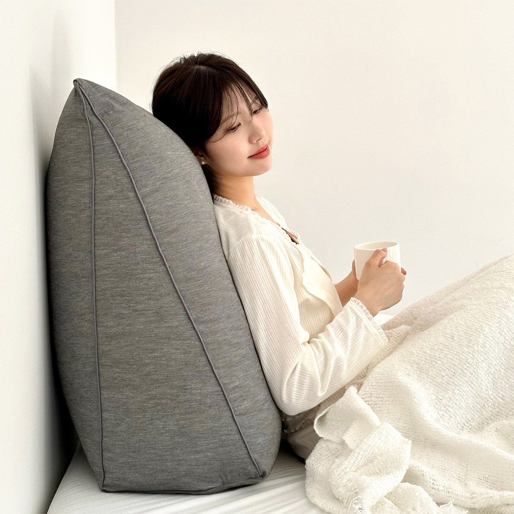 소하임 삼각 벨벳 등받이 쿠션, 크림아이보리 상세 이미지 1